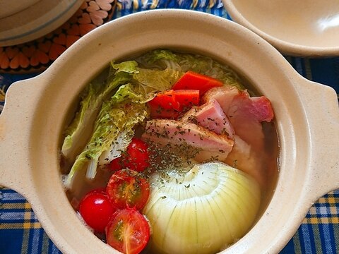 超簡単！夜食は野菜スープ☆ベーコンで旨味アップ